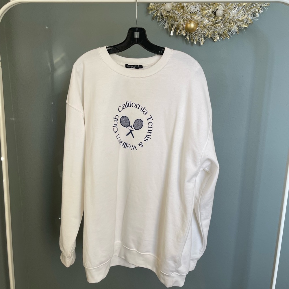 Boohoo Size L crewneck sweatshirt. White color with dark blue text.